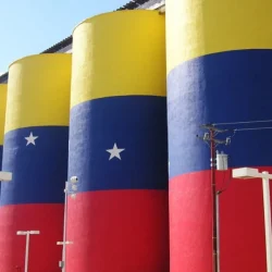 Venezuela Signs 9 New Oil Deals to Counter U.S. Sanctions