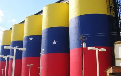 Venezuela Signs 9 New Oil Deals to Counter U.S. Sanctions
